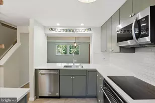 1660 Harvest Green Ct, Reston, VA 20194 - Photo 7