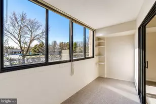 1951 Sagewood Ln, Reston, VA 20191 - Photo 7