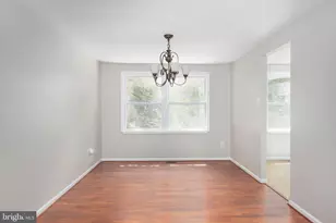 12821 Longleaf Ln, Herndon, VA 20170 - Photo 9