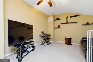 10208 Ashbrooke Ct, Oakton, VA 22124 - Photo 25