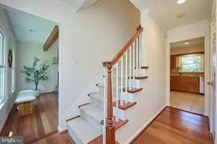 5631 Fort Corloran Dr, Burke, VA 22015 - Photo 3