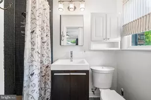 6237 Cheryl Dr, Falls Church, VA 22044 - Photo 23