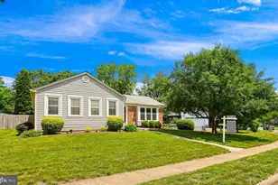 15204 General Stevens Ct, Chantilly, VA 20151 - Photo 3