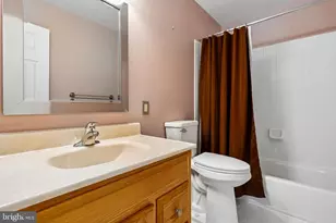 15204 General Stevens Ct, Chantilly, VA 20151 - Photo 13