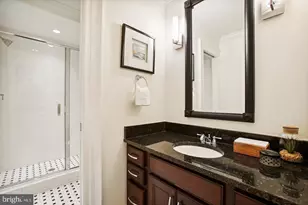 7022 Little Leaf Linden Ln, McLean, VA 22101 - Photo 7