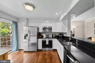 14519 Sully Lake Ct, Centreville, VA 20120 - Photo 19