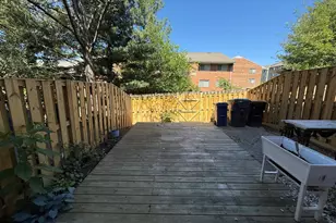 2430 Windbreak Dr, Alexandria, VA 22306 - Photo 21