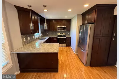 2430 Windbreak Drive, Alexandria, VA 22306 - Photo 7
