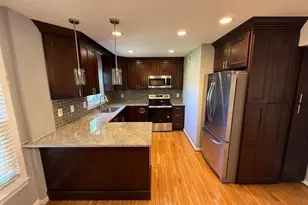 2430 Windbreak Dr, Alexandria, VA 22306 - Photo 7
