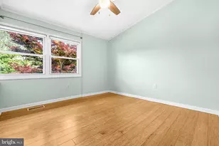 5013 Americana Dr, Annandale, VA 22003 - Photo 25