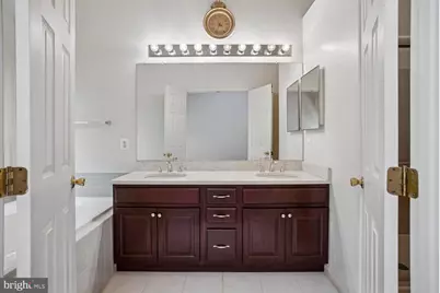 6610 Hunter Creek Lane, Alexandria, VA 22315 - Photo 17