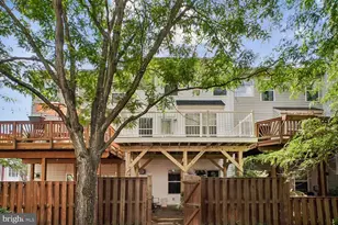 6610 Hunter Creek Ln, Alexandria, VA 22315 - Photo 3