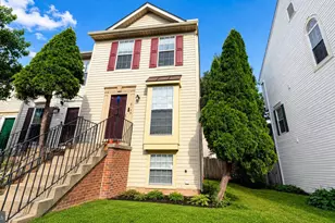 6109 Beddingfield Ct, Centreville, VA 20121 - Photo 1