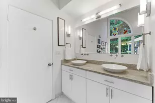 1608 Woodstock Ln, Reston, VA 20194 - Photo 29