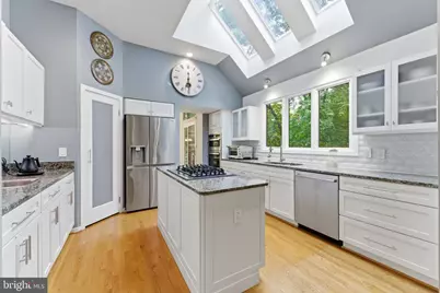 1608 Woodstock Lane, Reston, VA 20194 - Photo 7
