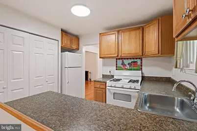 8701 Parliament, Springfield, VA 22151 - Photo 9