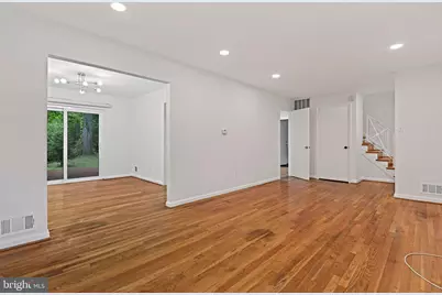 8701 Parliament, Springfield, VA 22151 - Photo 7