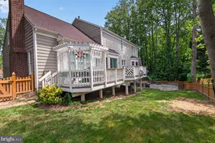 7919 Bracksford Ct, Fairfax Station, VA 22039 - Photo 13