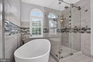 7919 Bracksford Ct, Fairfax Station, VA 22039 - Photo 3