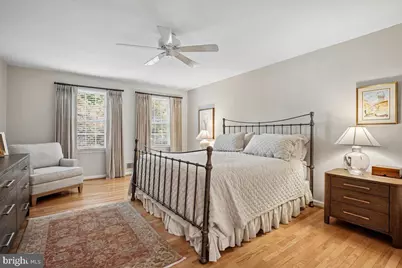 4915 Shadow Valley Drive, Fairfax, VA 22030 - Photo 23