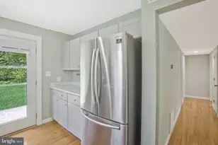 6024 Rixey Dr, Alexandria, VA 22303 - Photo 23