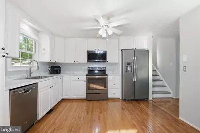 7625 Sheffield Green Way, Lorton, VA 22079 - Photo 11
