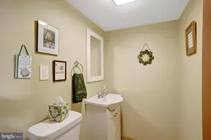 8640 Victoria Rd, Springfield, VA 22151 - Photo 51