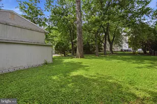 511 Malcolm Rd NW, Vienna, VA 22180 - Photo 13