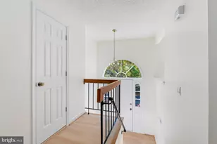 5849 Wye Oak Commons Ct, Burke, VA 22015 - Photo 3