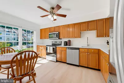 5849 Wye Oak Commons Court, Burke, VA 22015 - Photo 5
