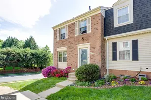 4918 Van Walbeek Pl, Annandale, VA 22003 - Photo 3