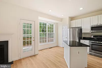 2453 Founders Way, Herndon, VA 20171 - Photo 17
