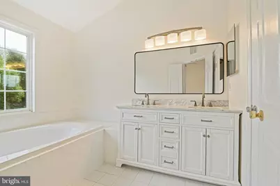 2453 Founders Way, Herndon, VA 20171 - Photo 27
