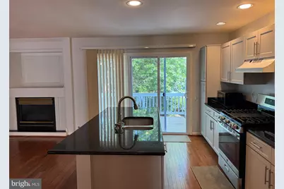 12097 Edgemere Circle, Reston, VA 20190 - Photo 7