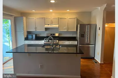 12097 Edgemere Circle, Reston, VA 20190 - Photo 13