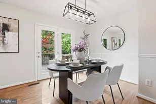 6428 Overcoat Ln, Centreville, VA 20121 - Photo 13