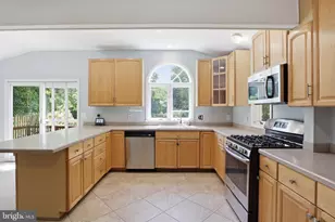 8403 Felton Ln, Alexandria, VA 22308 - Photo 11
