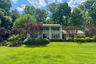 304 Chesapeake Dr, Great Falls, VA 22066 - Photo 1