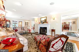 304 Chesapeake Dr, Great Falls, VA 22066 - Photo 15