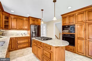 2515 Halterbreak Ct, Herndon, VA 20171 - Photo 11