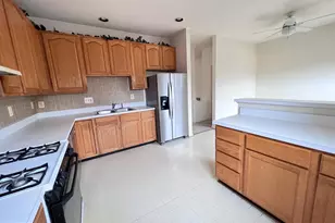 13205 Fox Ripple Ln, Herndon, VA 20171 - Photo 3