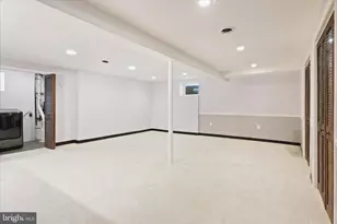 6543 Cedarwood Ct, Falls Church, VA 22041 - Photo 31
