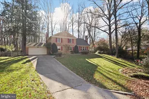 6543 Cedarwood Ct, Falls Church, VA 22041 - Photo 3