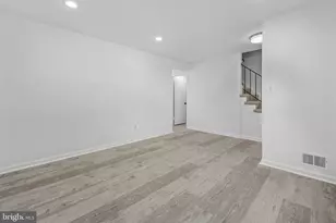11924 Travistock Ct, Reston, VA 20191 - Photo 9