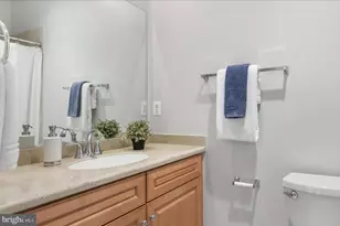 12168 Waveland St, Fairfax, VA 22033 - Photo 9