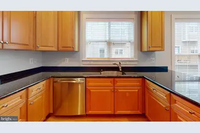 12168 Waveland Street, Fairfax, VA 22033 - Photo 5