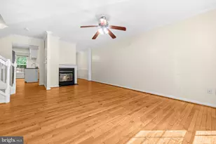 6016 Rockton Ct, Centreville, VA 20121 - Photo 5