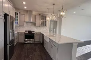 3927 Fair Ridge Dr, Fairfax, VA 22033 - Photo 3