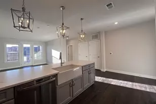 3927 Fair Ridge Dr, Fairfax, VA 22033 - Photo 11