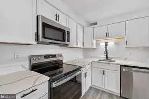 8384 Brockham Dr, Alexandria, VA 22309 - Photo 5